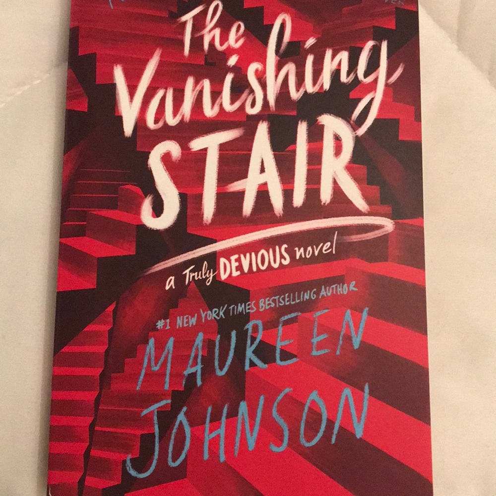 Book Maureen Johnson